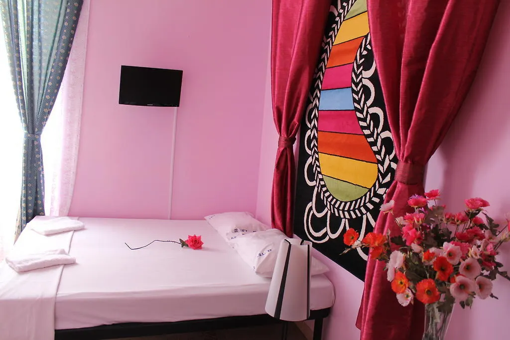 Vandrerhjem Guest House Ave Popolo Rom